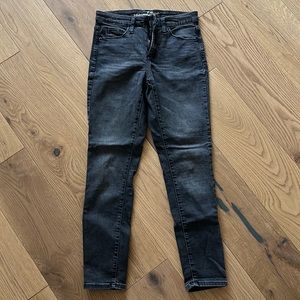 Universal Thread black skinny Jean size 6